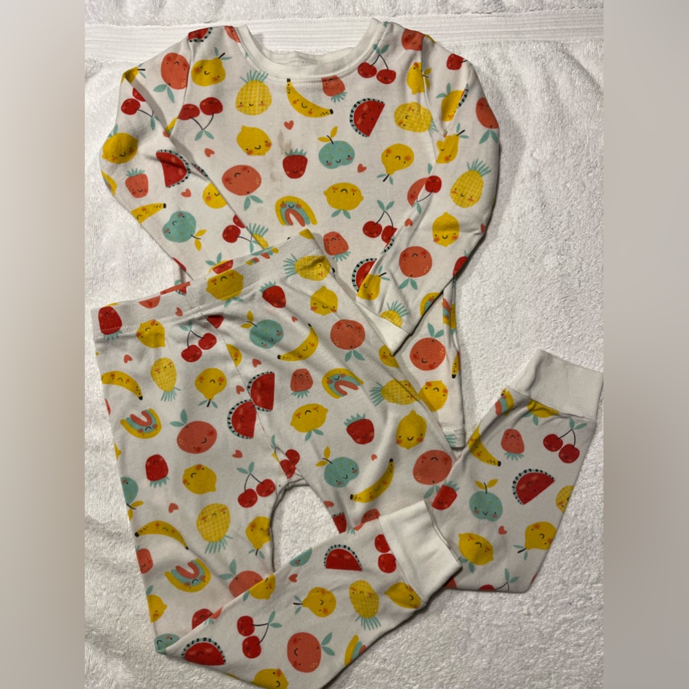Old navy girls 4T fruity pajama set